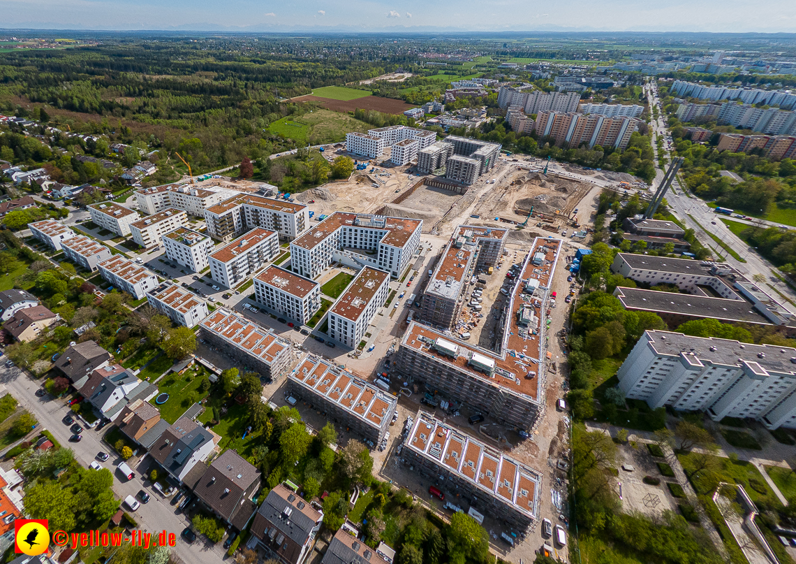 04.05.2023 - Luftbilder vom Alexisqaurtier und Pandion Verde in Neuperlach